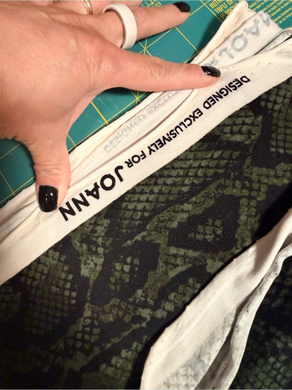 Stretch Fabric - Python green/black print - Picture 2 of 3